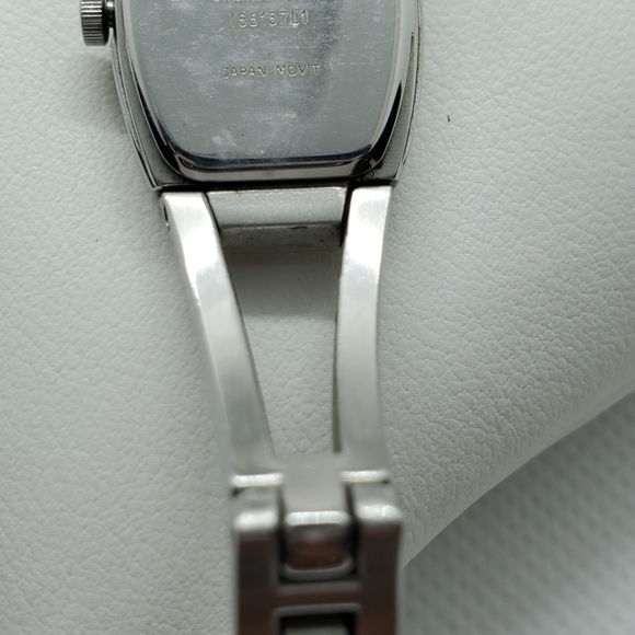 Guess Ladies Watch - Picture 3 of 14